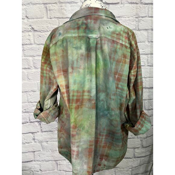 Reworked/upcycled flannel shirt - Picture 3 of 9